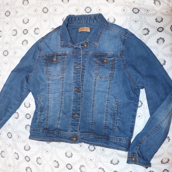 Jean Jacket: Good Condition - Picture 2 of 2